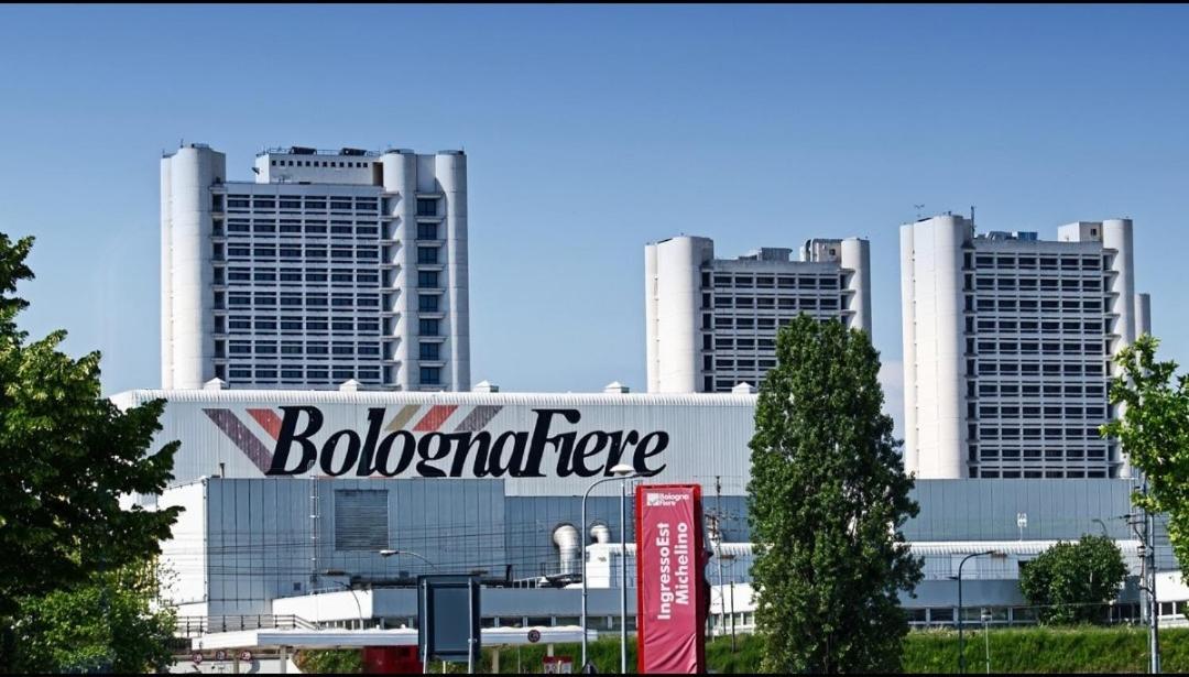 M2Bo Dossetti 27 - Fiera Lägenhet Bologna Exteriör bild